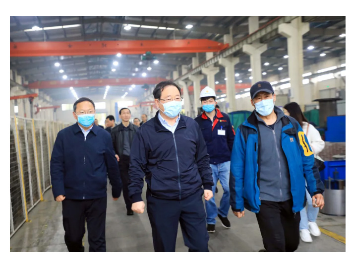 省经信厅牛弩韬厅长一行莅临JIUYOU.COM九游调研